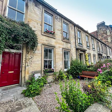 Remarkable 5Br Townhouse With Garden, Sleeps 12 EDI Exteriér fotografie