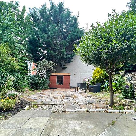 Remarkable 5Br Townhouse With Garden, Sleeps 12 EDI Exteriér fotografie