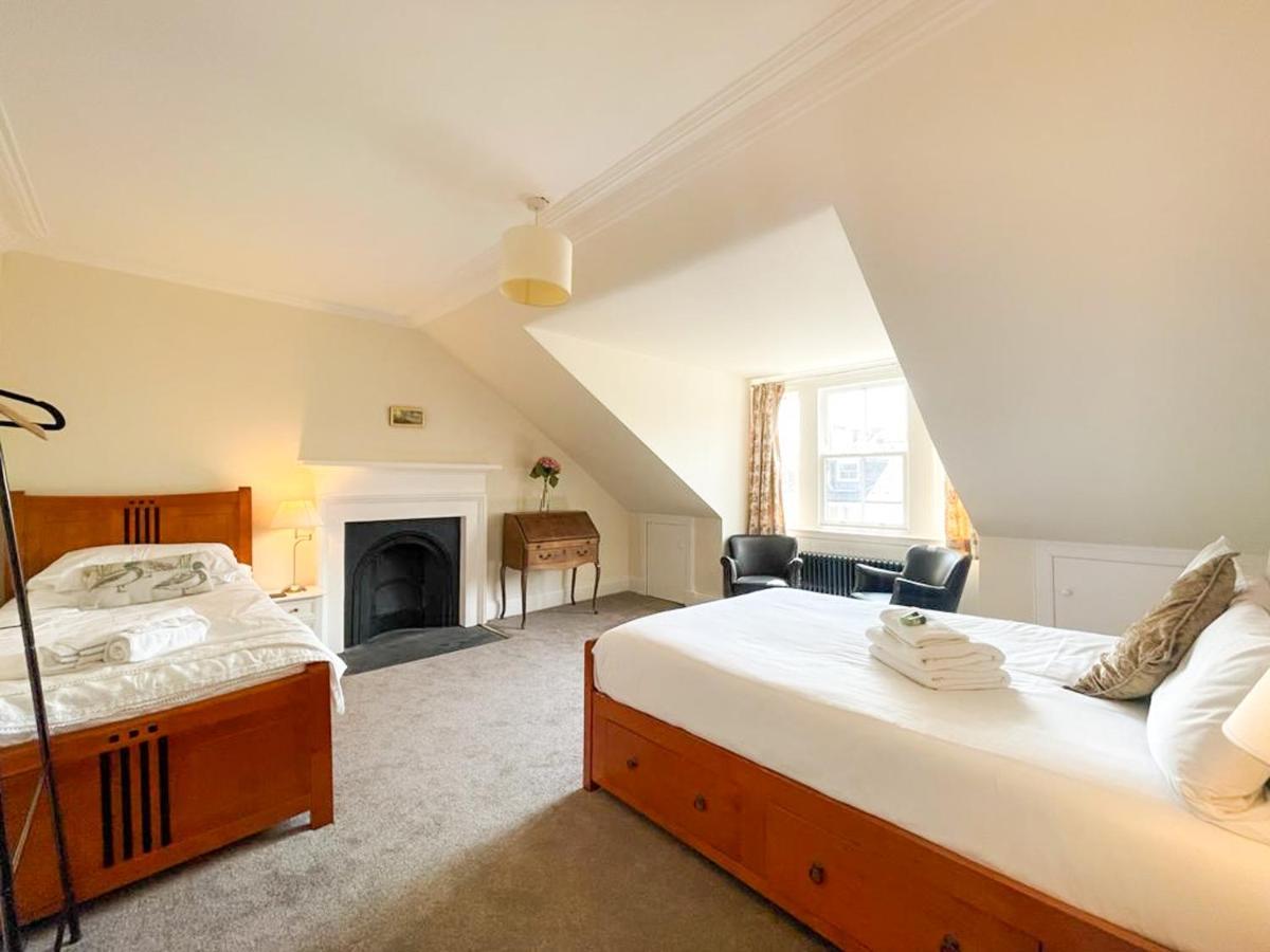 Remarkable 5Br Townhouse With Garden, Sleeps 12 EDI Exteriér fotografie