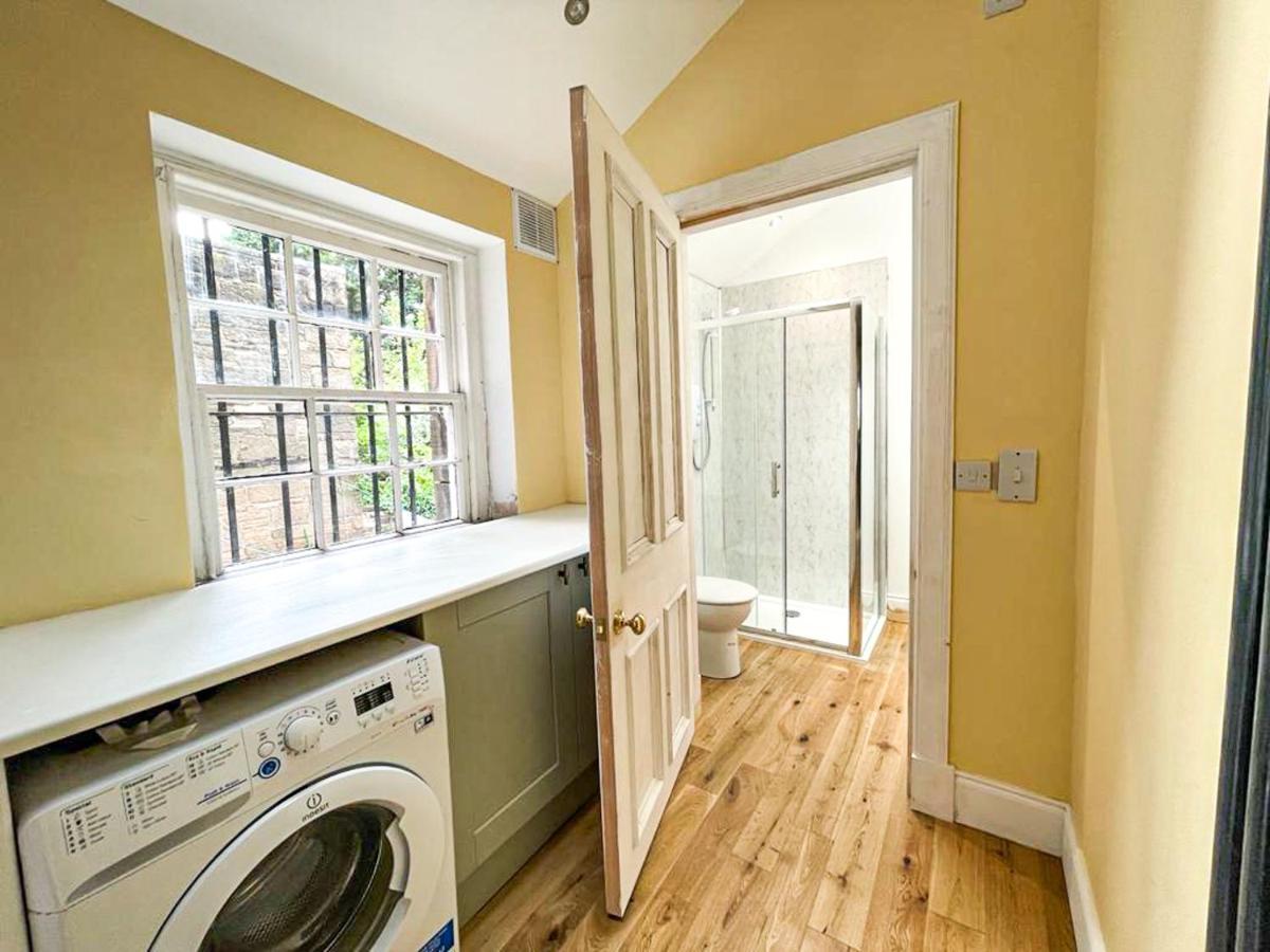 Remarkable 5Br Townhouse With Garden, Sleeps 12 EDI Exteriér fotografie