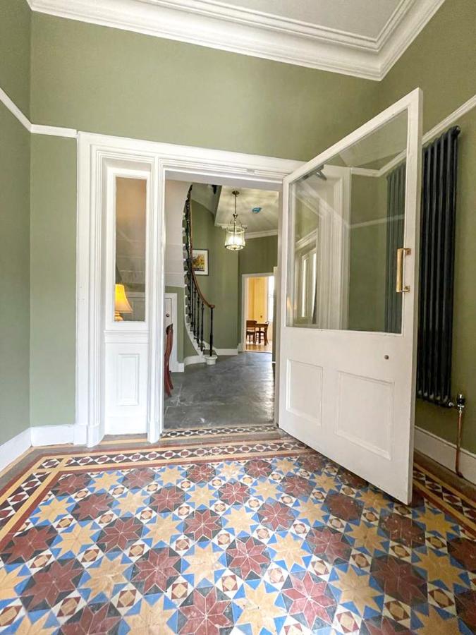 Remarkable 5Br Townhouse With Garden, Sleeps 12 EDI Exteriér fotografie