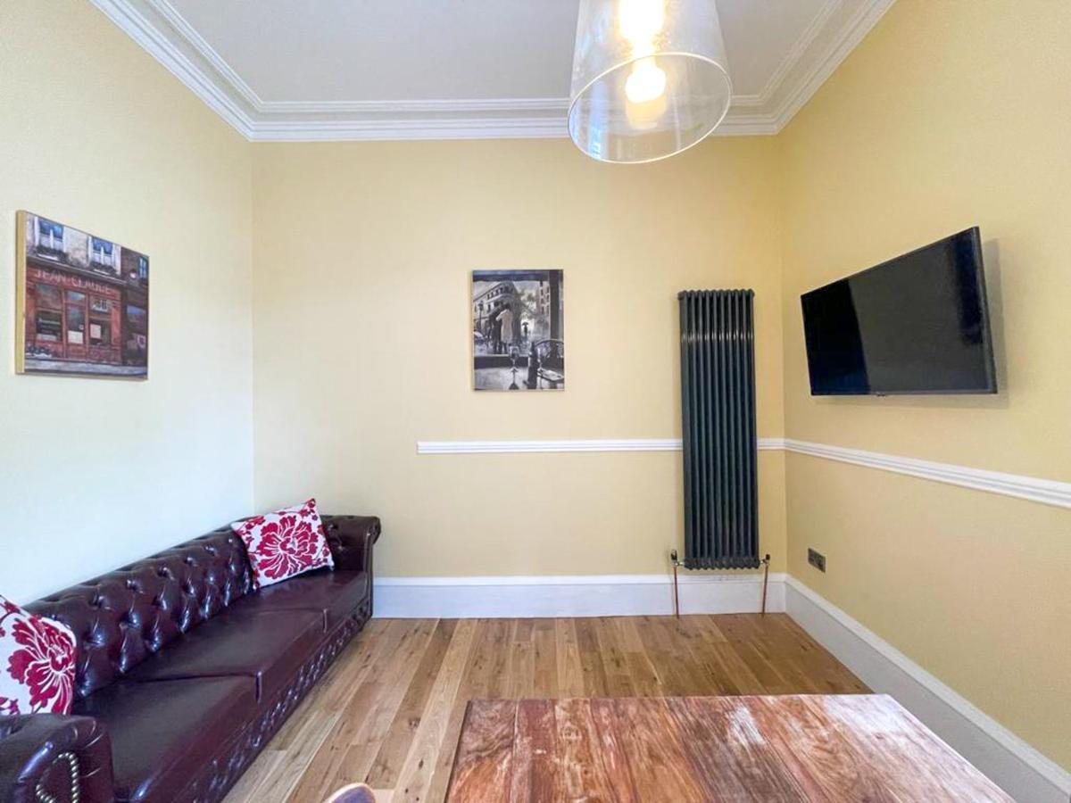 Remarkable 5Br Townhouse With Garden, Sleeps 12 EDI Exteriér fotografie