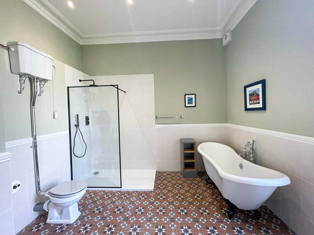 Remarkable 5Br Townhouse With Garden, Sleeps 12 EDI Exteriér fotografie
